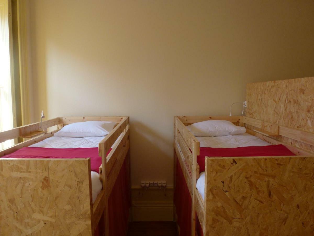 Canvas Atelier Hostal Oporto