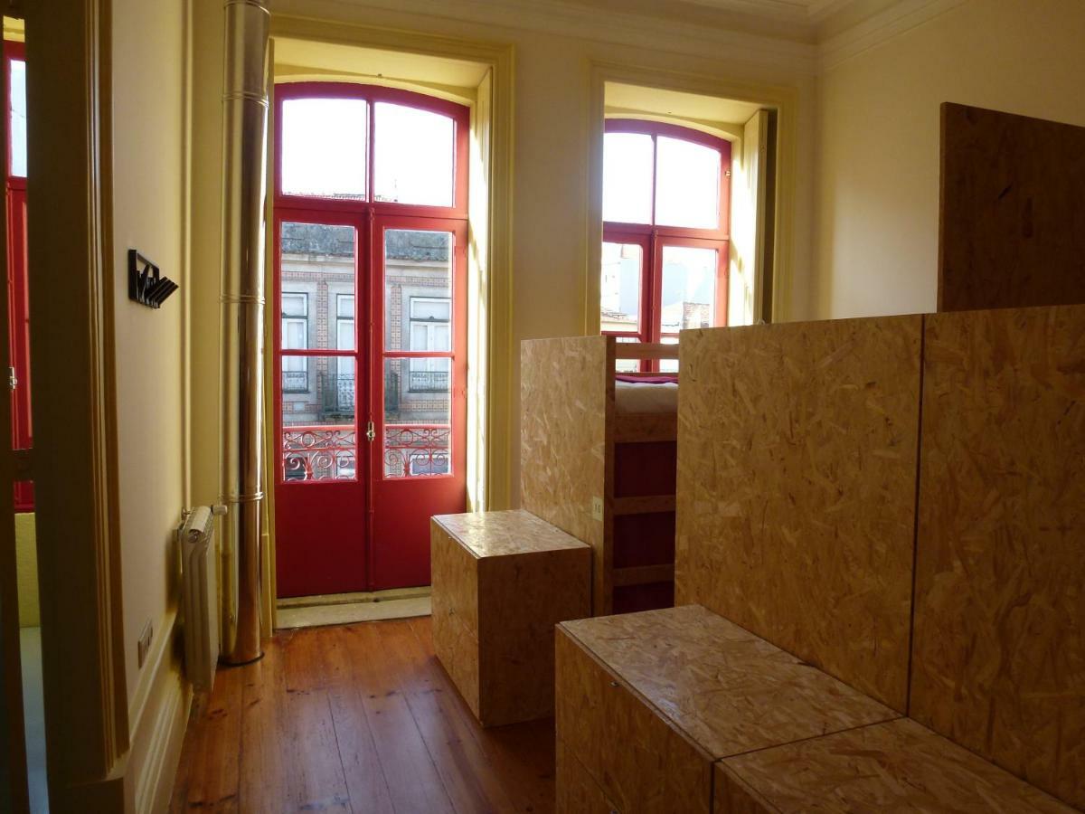Canvas Atelier Hostal